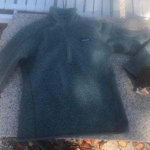 Light green Patagonia pull over